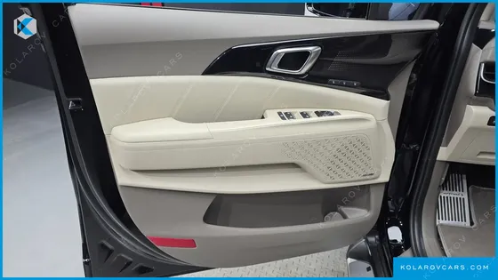 KIA CARNIVAL HEV 9-SEATER HI-LIMOUSINE