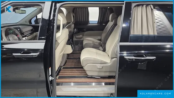 KIA CARNIVAL HEV 9-SEATER HI-LIMOUSINE