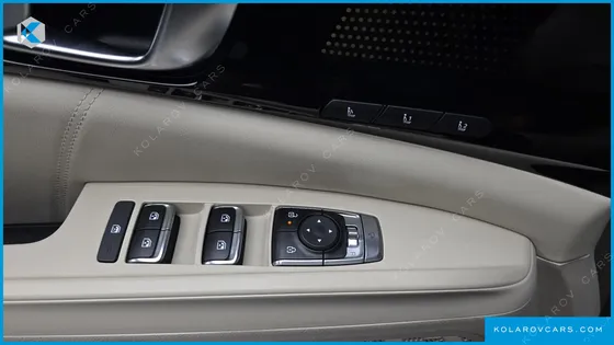 KIA CARNIVAL HEV 9-SEATER HI-LIMOUSINE