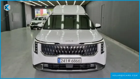 KIA CARNIVAL GASOLINE 9-SEATER HI LIMOUSINE