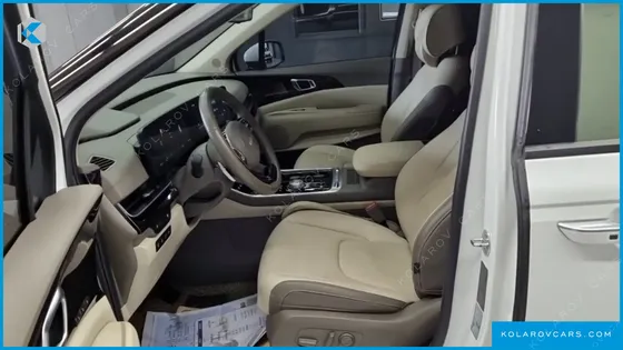 KIA CARNIVAL GASOLINE 9-SEATER HI LIMOUSINE