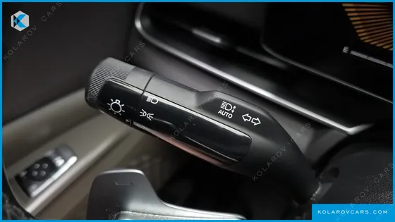 KIA CARNIVAL 9-SEATER PRESTIGE