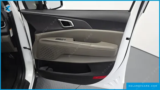 KIA CARNIVAL HEV 9 SEATER PRESTIGE