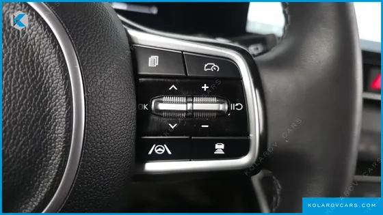 KIA CARNIVAL HEV 9 SEATER PRESTIGE