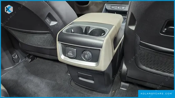 KIA CARNIVAL HEV 9SEATER SIGNATURE