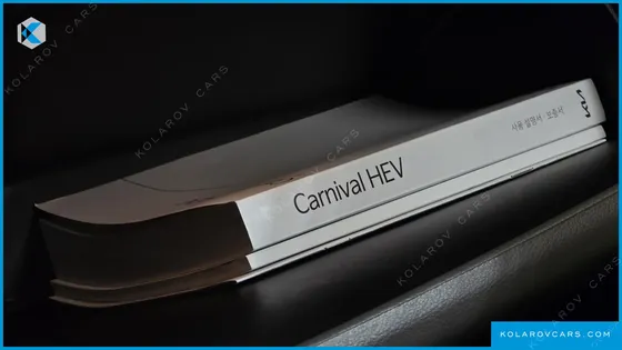 KIA CARNIVAL HEV 9SEATER SIGNATURE