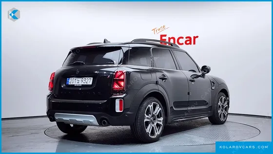 MINI COUNTRYMAN ALL4 CLASSIC LAUNCH PACK
