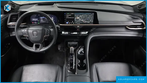 TOYOTA CROWN 2.4 4WD DUAL BOOST HYBRID