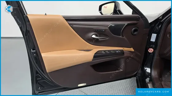 LEXUS ES EXECUTIVE