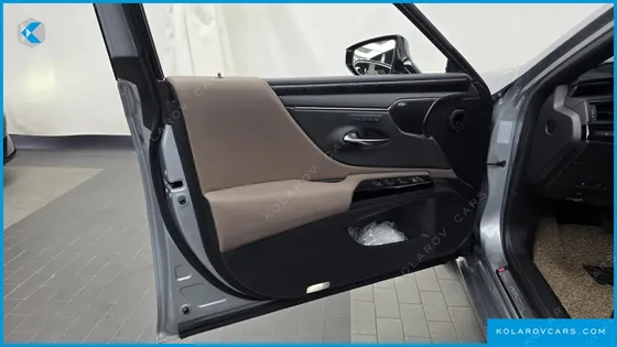 LEXUS ES EXECUTIVE