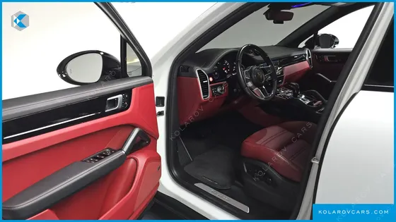 PORSCHE CAYENNE 3.0 COUPE