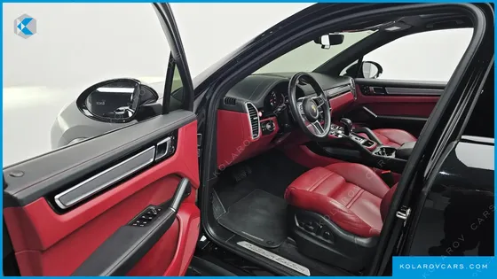 PORSCHE CAYENNE 3.0 PLATINUM EDITION