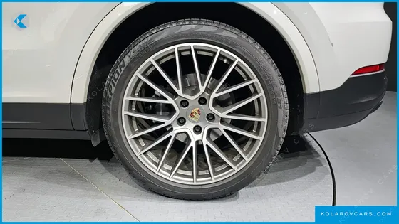 PORSCHE CAYENNE 3.0 COUPE PLATINUM EDITION