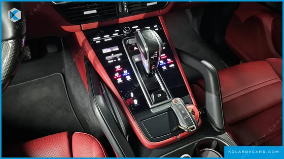 PORSCHE CAYENNE 3.0 COUPE PLATINUM EDITION