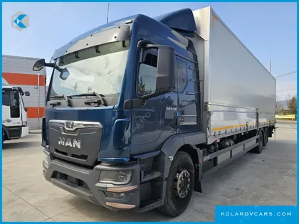 MAN TRUCK CARGO TRUCK 6X2
