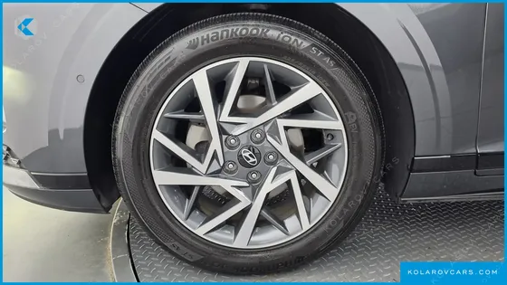 HYUNDAI GRANDEUR PREMIUM