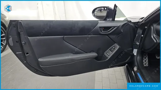 TOYOTA 86 2.4 PREMIUM