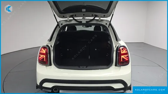 MINI COOPER 5-DOOR CLASSIC PLUS