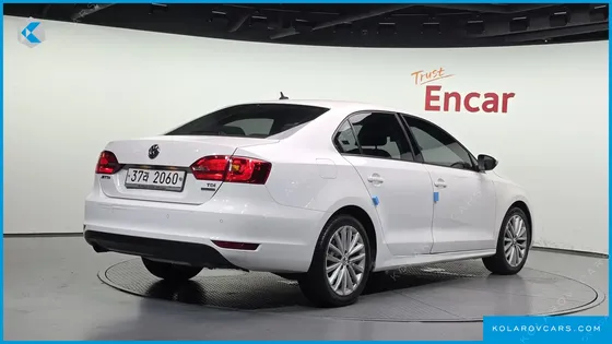 VOLKSWAGEN JETTA 1.6 TDI BLUE MOTION