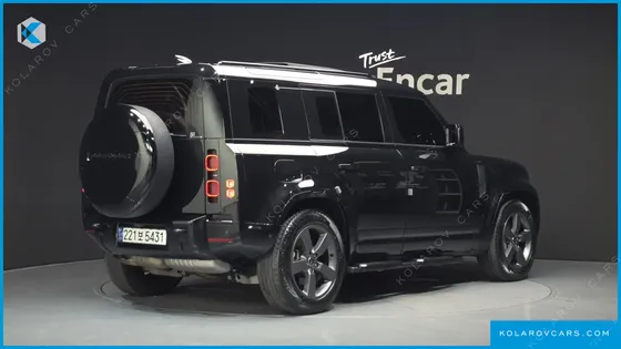LAND ROVER DEFENDER 110 D300 X-DYNAMIC HSE