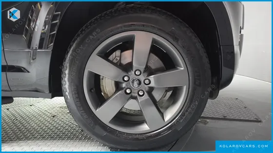 LAND ROVER DEFENDER 110 D300 X-DYNAMIC HSE