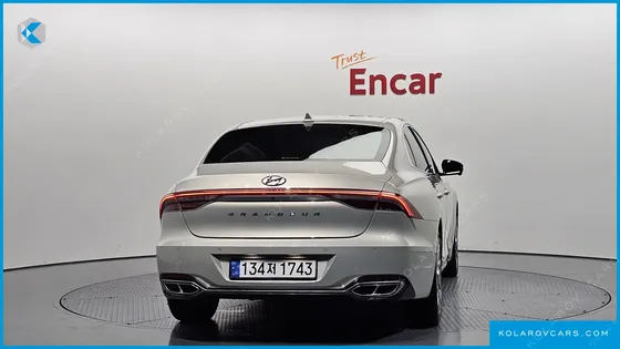 HYUNDAI GRANDEUR 3.3