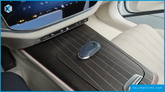 MERCEDES E-CLASS E300 4MATIC EXCLUSIVE