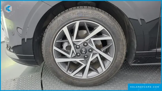 HYUNDAI GRANDEUR 2,5 GASOLINE 2WD