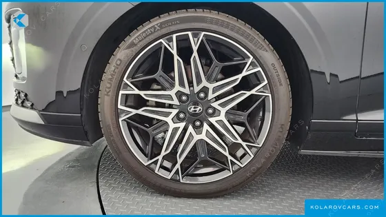 HYUNDAI GRANDEUR 2,5 GASOLINE 2WD