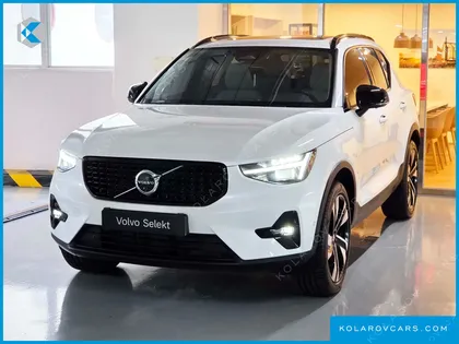 VOLVO XC40 B4 ULTRA DARK