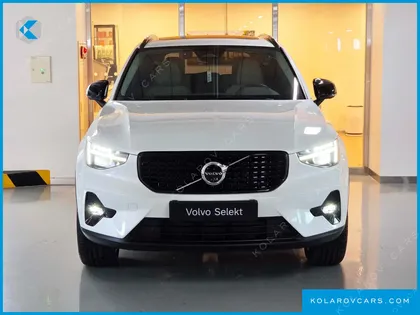 VOLVO XC40 B4 ULTRA DARK