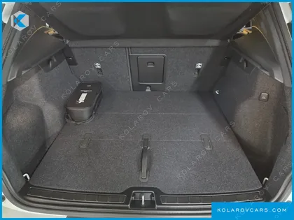 VOLVO XC40 B4 ULTRA DARK