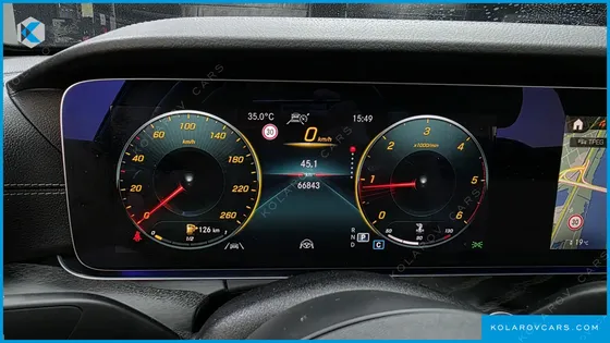MERCEDES E-CLASS E220D 4MATIC AMG LINE