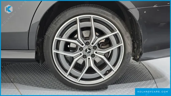 MERCEDES E-CLASS E220D 4MATIC AMG LINE