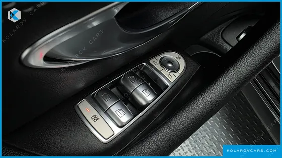 MERCEDES E-CLASS E220D 4MATIC AMG LINE