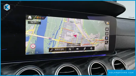 MERCEDES E-CLASS E220D 4MATIC AMG LINE