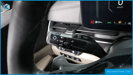 KIA CARNIVAL 7-SEATER NOBLESSE