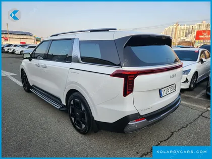 KIA CARNIVAL 9-SEATER NOBLESSE