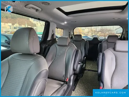 KIA CARNIVAL 9-SEATER NOBLESSE
