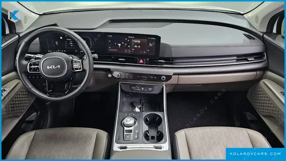 KIA CARNIVAL 9-SEATER PRESTIGE