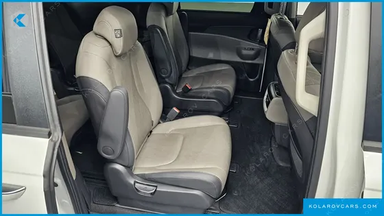 KIA CARNIVAL 9-SEATER PRESTIGE