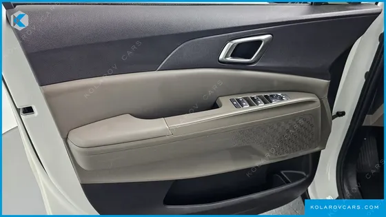 KIA CARNIVAL 9-SEATER PRESTIGE