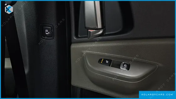 KIA CARNIVAL 9-SEATER PRESTIGE