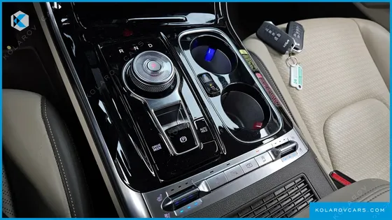 KIA CARNIVAL 7-SEATER HI-LIMOUSINE