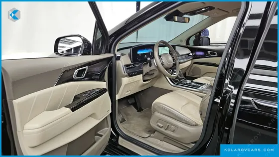 KIA CARNIVAL 7-SEATER HI-LIMOUSINE