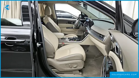 KIA CARNIVAL 7-SEATER HI-LIMOUSINE