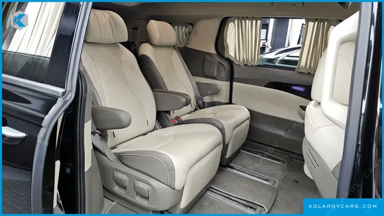 KIA CARNIVAL 7-SEATER HI-LIMOUSINE