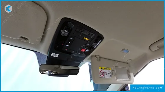 KIA CARNIVAL 7-SEATER HI-LIMOUSINE