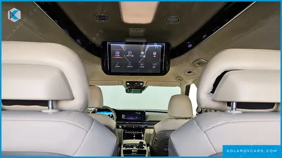 KIA CARNIVAL 7-SEATER HI-LIMOUSINE