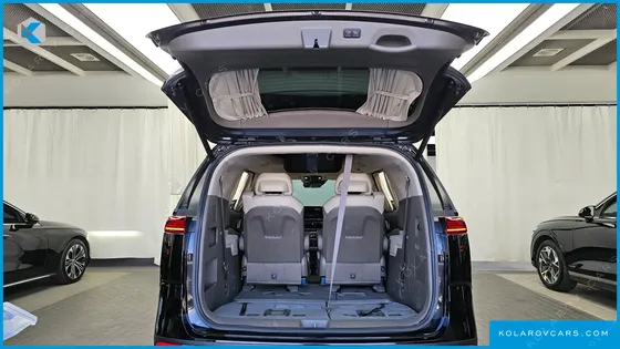 KIA CARNIVAL 7-SEATER HI-LIMOUSINE